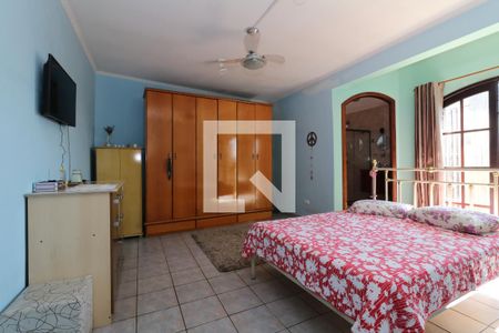 Casa à venda com 100m², 4 quartos e 2 vagasSuite