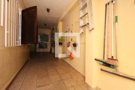 Casa à venda com 100m², 4 quartos e 2 vagasQuintal