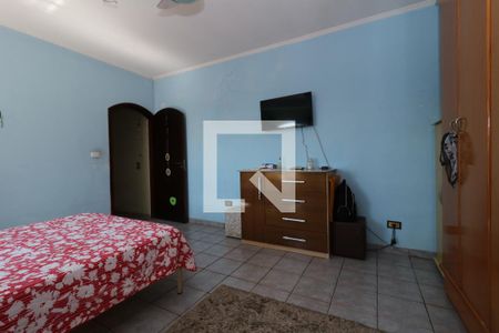 Casa à venda com 100m², 4 quartos e 2 vagasSuite