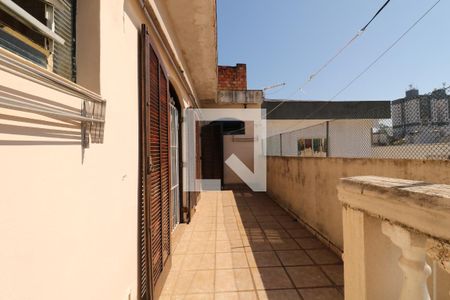 Casa à venda com 100m², 4 quartos e 2 vagasQuintal