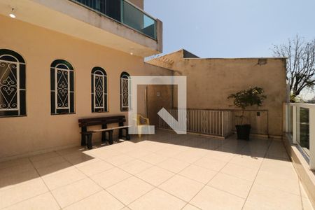 Casa à venda com 100m², 4 quartos e 2 vagasQuintal