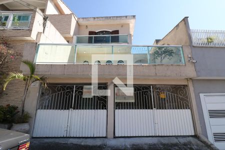 Casa à venda com 100m², 4 quartos e 2 vagasFachada