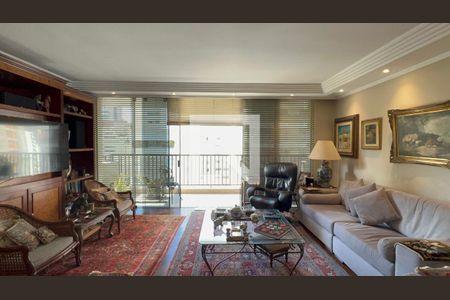 Sala de TV de apartamento à venda com 3 quartos, 222m² em Jardim Paulista, São Paulo