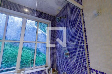 Casa à venda com 250m², 4 quartos e 5 vagasBanheiro da Suíte