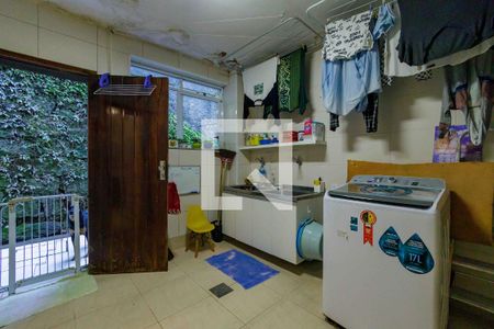 Casa à venda com 250m², 4 quartos e 5 vagasÁrea de Serviço