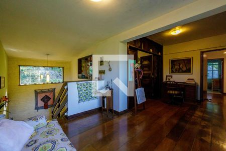 Casa à venda com 250m², 4 quartos e 5 vagasSala