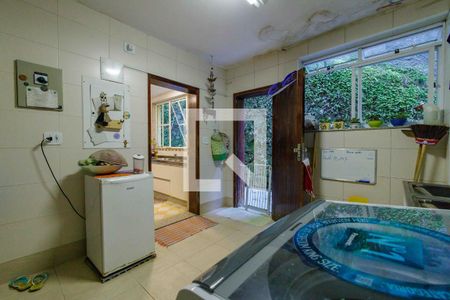 Casa à venda com 250m², 4 quartos e 5 vagasÁrea de Serviço