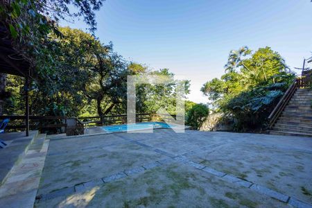 Casa à venda com 250m², 4 quartos e 5 vagasÁrea Externa