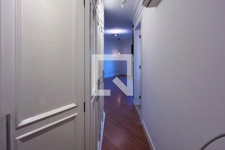 Apartamento à venda com 161m², 3 quartos e 3 vagasCorredor