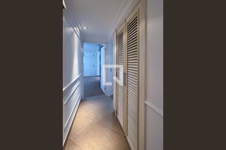 Apartamento à venda com 161m², 3 quartos e 3 vagasCorredor