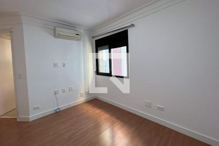 Apartamento à venda com 161m², 3 quartos e 3 vagasSuíte 2