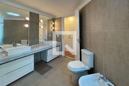 Apartamento à venda com 161m², 3 quartos e 3 vagasBanheiro da Suíte 1