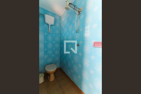 Casa à venda com 180m², 2 quartos e 2 vagasBanheiro