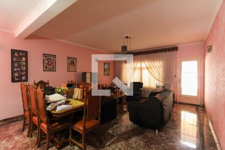 Casa à venda com 180m², 2 quartos e 2 vagasSala