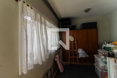 Casa à venda com 180m², 2 quartos e 2 vagas Casa à venda com 180m², 2 quartos e 2 vagasEdícula