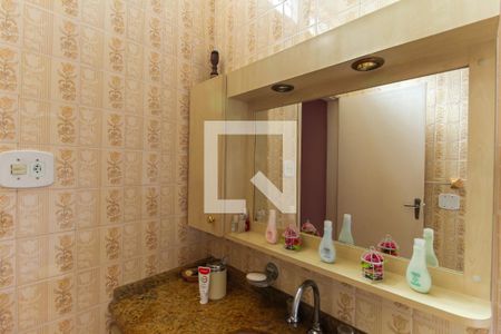 Casa à venda com 180m², 2 quartos e 2 vagasBanheiro