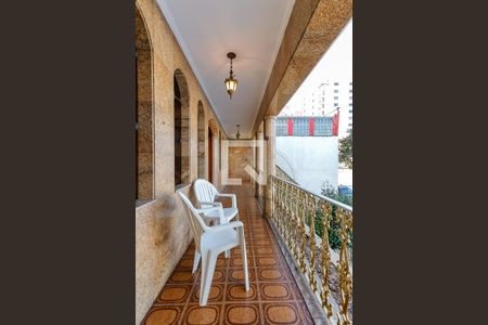 Casa à venda com 340m², 3 quartos e 6 vagasVaranda