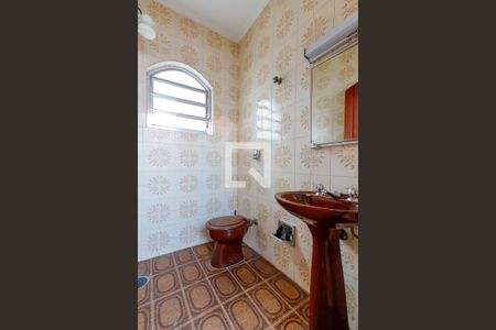 Casa à venda com 340m², 3 quartos e 6 vagasBanheiro de Serviço