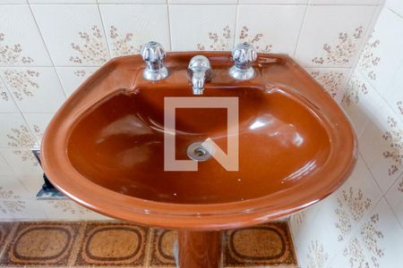 Casa à venda com 340m², 3 quartos e 6 vagasBanheiro de Serviço