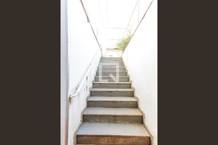 Casa à venda com 340m², 3 quartos e 6 vagasEscada