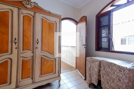 Casa à venda com 340m², 3 quartos e 6 vagasQuarto de Serviço