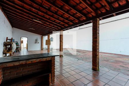 Casa à venda com 340m², 3 quartos e 6 vagasChurrasqueira