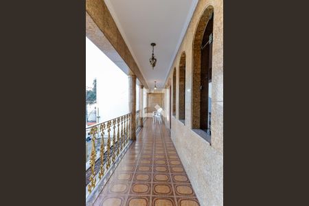 Casa à venda com 340m², 3 quartos e 6 vagasVaranda