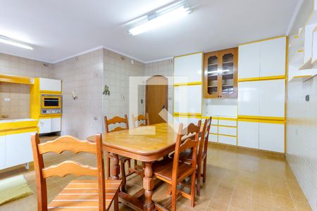 Casa à venda com 340m², 3 quartos e 6 vagasCopa