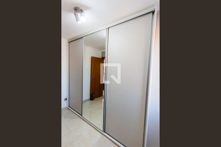 Apartamento para alugar com 51m², 2 quartos e 1 vagaArmário