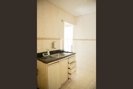 Apartamento para alugar com 48m², 2 quartos e 1 vaga Apartamento para alugar com 48m², 2 quartos e 1 vagaCozinha e área de serviço