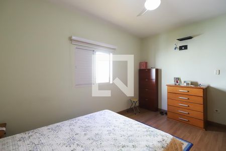 Casa à venda com 173m², 3 quartos e 4 vagasSuíte 1