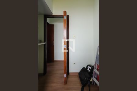 Casa à venda com 173m², 3 quartos e 4 vagasQuarto 2