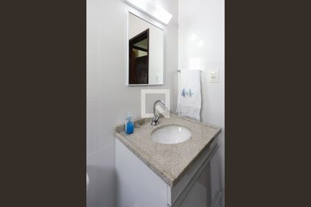 Casa à venda com 173m², 3 quartos e 4 vagasBanheiro