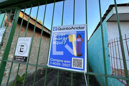 Casa à venda com 88m², 3 quartos e 2 vagasFachada