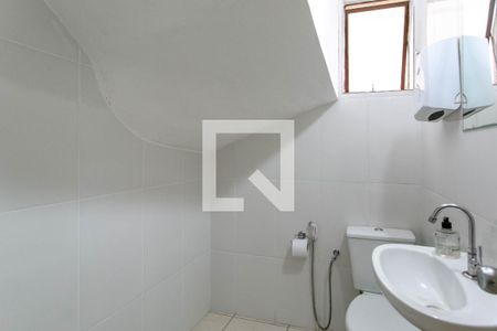 Banheiro de casa para alugar com 3 quartos, 99m² em Santa Rosa, Belo Horizonte