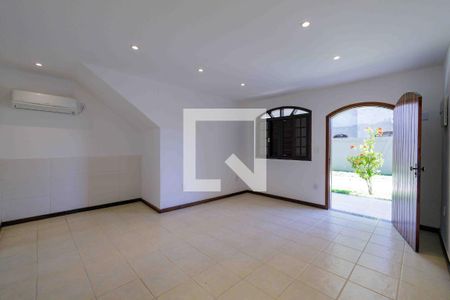 Casa para alugar com 3 quartos, 140m² em Recreio dos Bandeirantes, Rio de Janeiro
