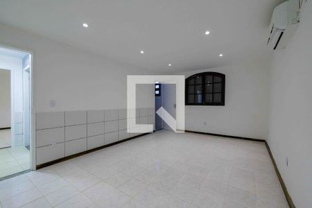 Suíte de casa para alugar com 3 quartos, 140m² em Recreio dos Bandeirantes, Rio de Janeiro