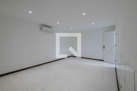 Suíte de casa para alugar com 3 quartos, 140m² em Recreio dos Bandeirantes, Rio de Janeiro