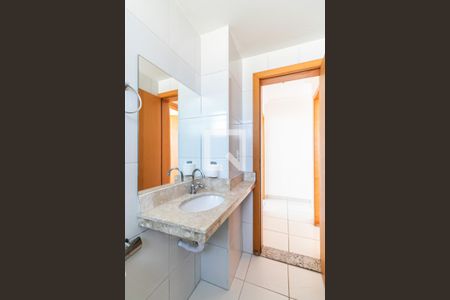 Apartamento para alugar com 70m², 3 quartos e 2 vagasBanheiro Social