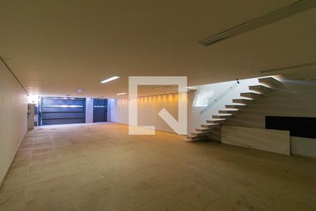 Casa à venda com 350m², 3 quartos e 6 vagasGaragem