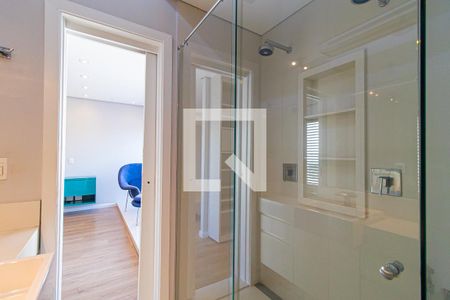 Casa à venda com 350m², 3 quartos e 6 vagasBanheiro da Suíte master