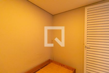 Casa à venda com 350m², 3 quartos e 6 vagasQuarto de Serviço