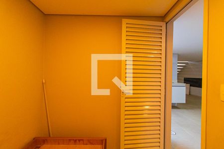 Casa à venda com 350m², 3 quartos e 6 vagasQuarto de Serviço