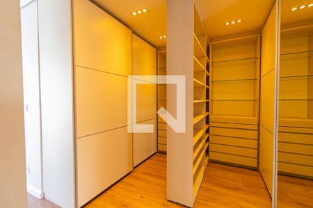 Casa à venda com 350m², 3 quartos e 6 vagasCloset da Suíte master