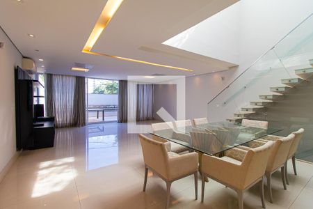 Sala de casa para alugar com 3 quartos, 350m² em Bela Vista, São Paulo