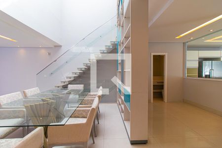 Sala de casa para alugar com 3 quartos, 350m² em Bela Vista, São Paulo