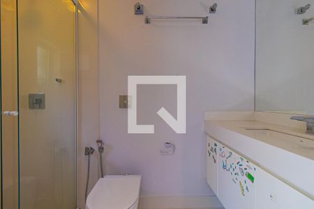 Casa à venda com 350m², 3 quartos e 6 vagasBanheiro da Suíte 3