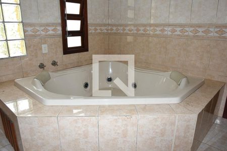 Casa à venda com 440m², 4 quartos e 5 vagasBanheiro da Suíte 1