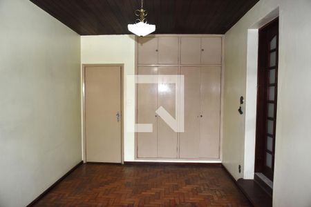 Casa à venda com 440m², 4 quartos e 5 vagasQuarto 1 - Suíte