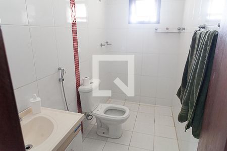 Banheiro de casa à venda com 3 quartos, 150m² em Serrano, Contagem